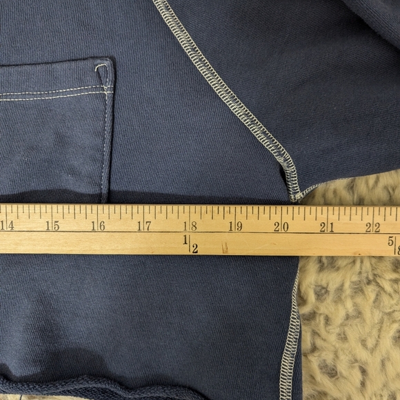 Champion Cropped Sweatshirt - Picture 7 of 8